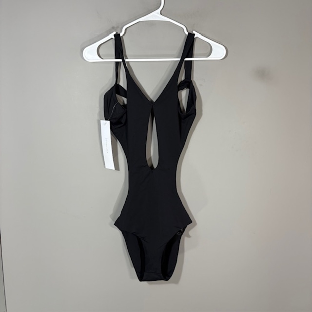 Maximilian One Piece Swimsuit Womens 8 Black Streamline Cutout Tank Swim